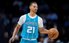 前NBA球員王以3年續(xù)約，曾表愿為中國(guó)男籃效力。