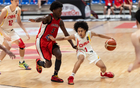 中國男籃新星崛起，國青首秀19+3，混血17歲，場內(nèi)勝8分！真香！